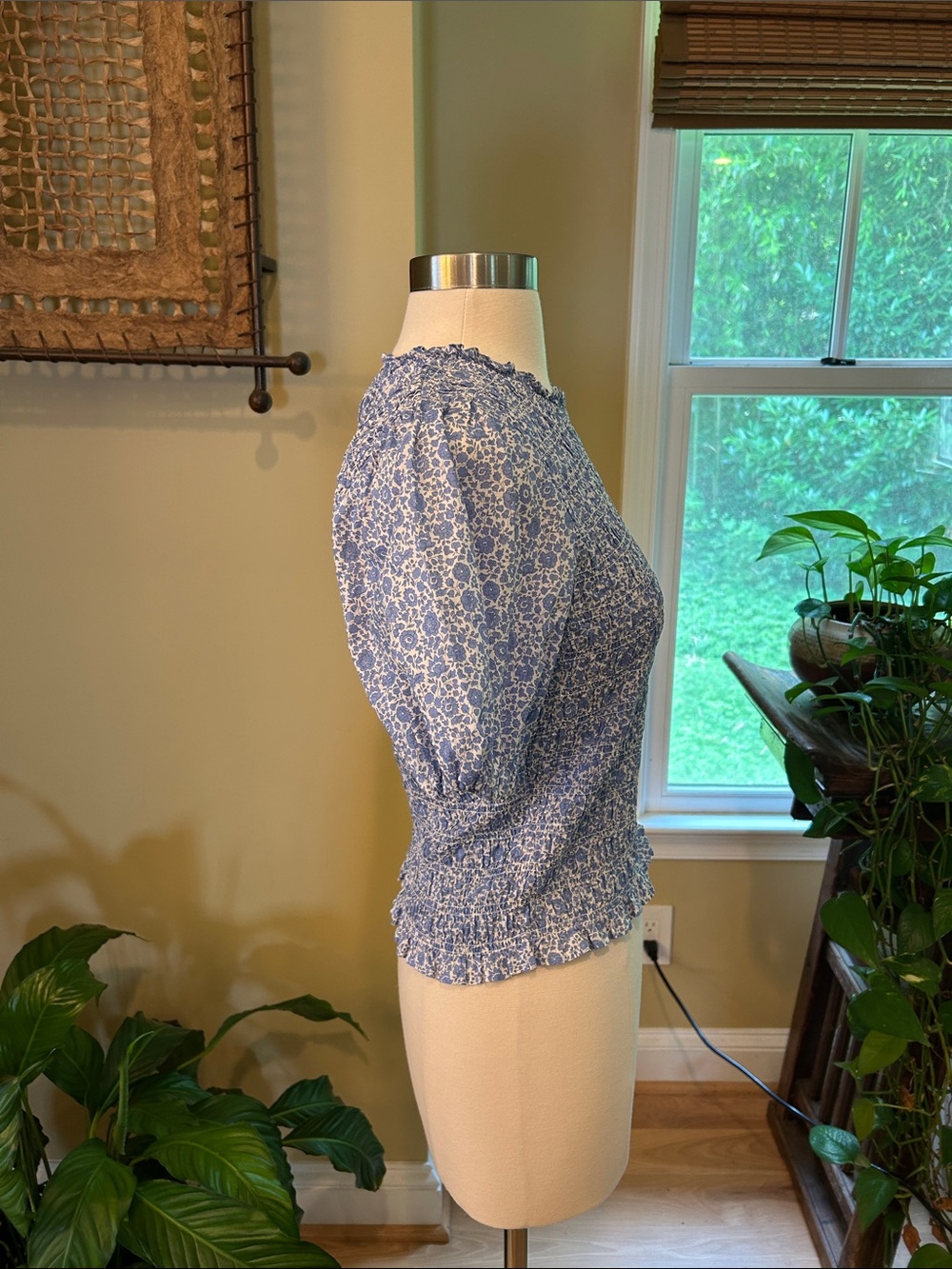 J. Crew Puff-sleeve smocked top in Liberty® D'Anjo Coast fabric Small - Picture 5 of 12